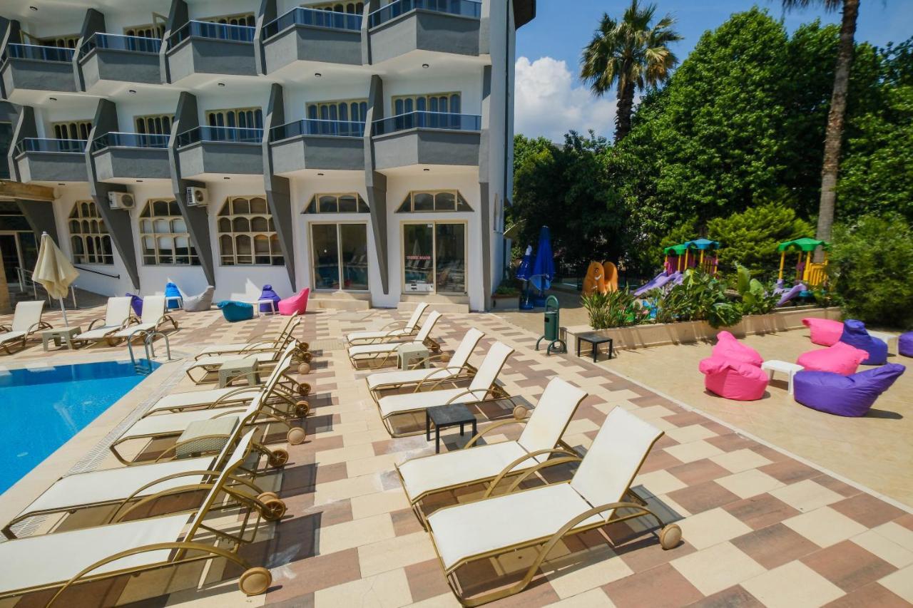 Club Selen Hotel Icmeler  Eksteriør billede
