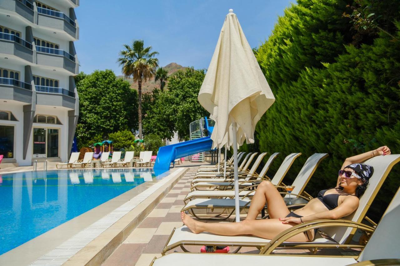 Club Selen Hotel Icmeler  Eksteriør billede