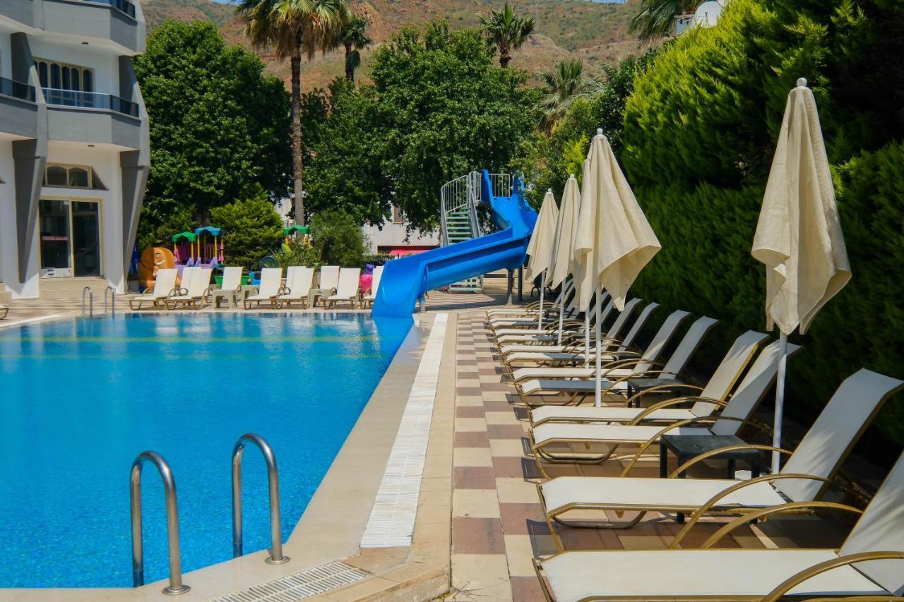 Club Selen Hotel Icmeler  Eksteriør billede